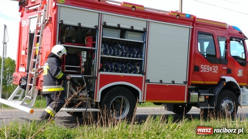 Zdjęcie w galerii na portalu naszraciborz.pl: Zderzenie astry i mercedesa w Markowicach FOTO wiadomości z regionu
