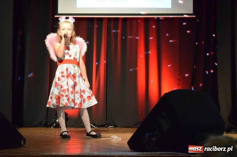 Zdjęcie w galerii na portalu naszraciborz.pl: Znamy laureatów Konkursu Piosenki w ramach XI PFTA  wiadomości z regionu