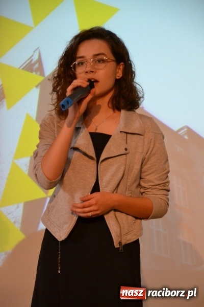 Zdjęcie w galerii na portalu naszraciborz.pl: Kasprowicz żegnał maturzystów na zamku wiadomości z regionu