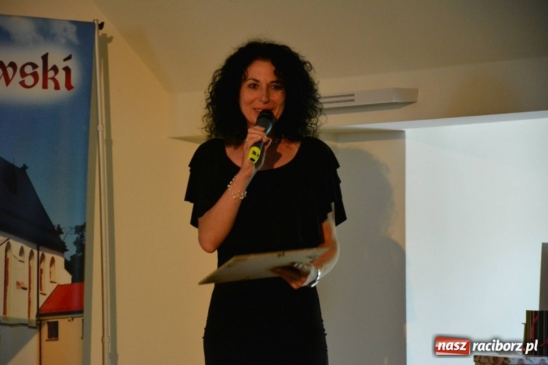 Zdjęcie w galerii na portalu naszraciborz.pl: Kasprowicz żegnał maturzystów na zamku wiadomości z regionu