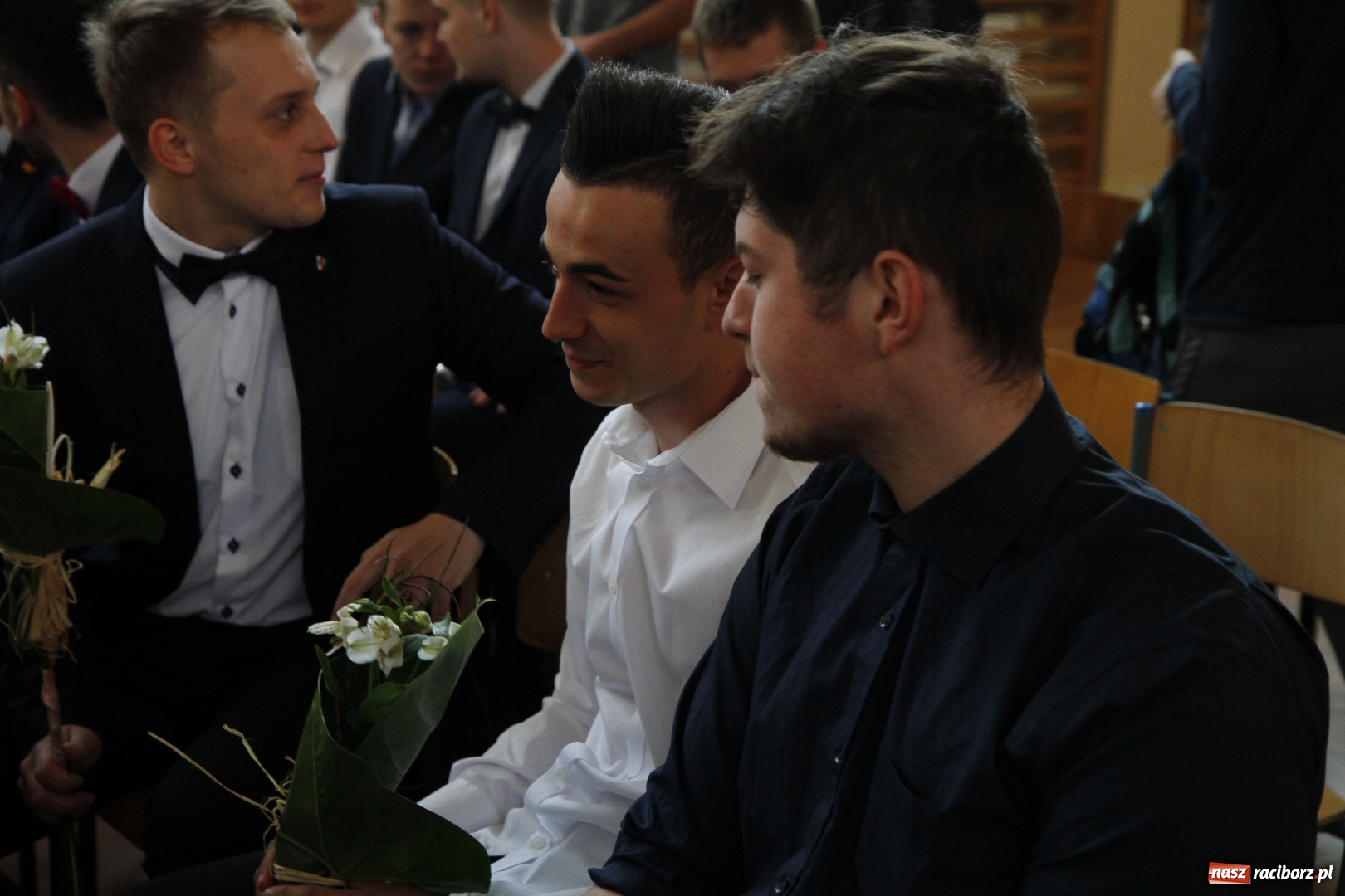 Zdjęcie w galerii na portalu naszraciborz.pl: Sportowcy i mundurowi gotowi do matury. Pożegnanie absolwentów ZSOMS  wiadomości z regionu