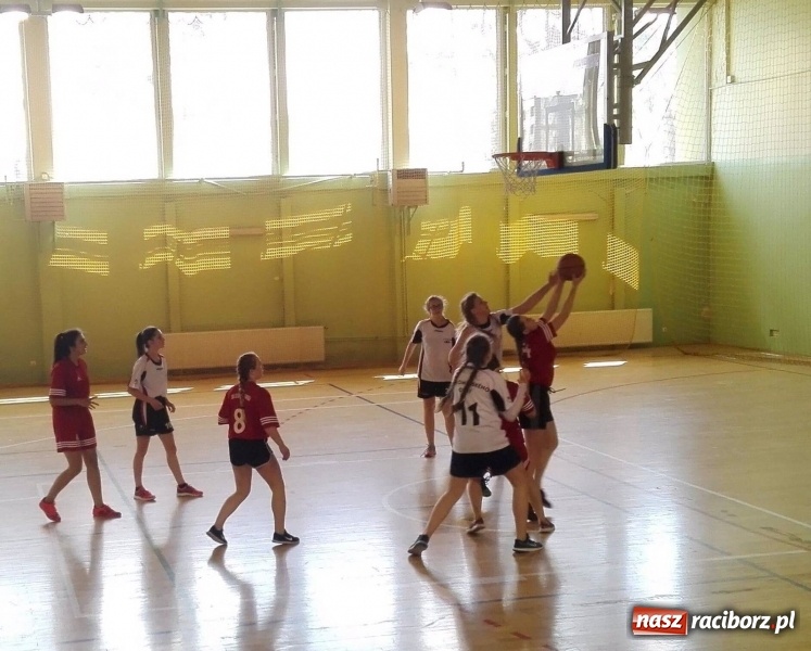 Zdjęcie w galerii na portalu naszraciborz.pl: Kuźniańsko - Odersky sportowy piknik wiadomości z regionu