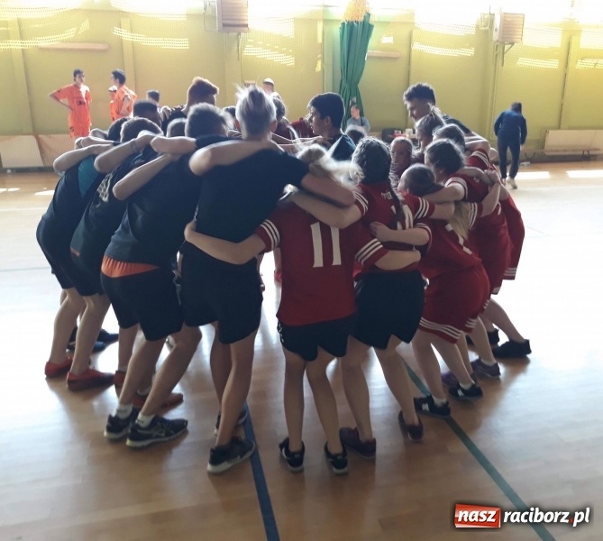 Zdjęcie w galerii na portalu naszraciborz.pl: Kuźniańsko - Odersky sportowy piknik wiadomości z regionu