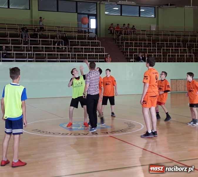 Zdjęcie w galerii na portalu naszraciborz.pl: Kuźniańsko - Odersky sportowy piknik wiadomości z regionu