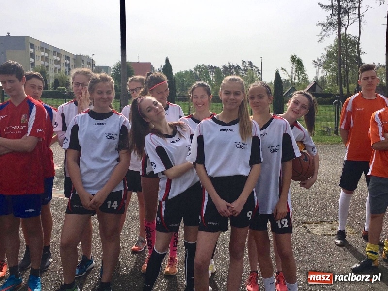 Zdjęcie w galerii na portalu naszraciborz.pl: Kuźniańsko - Odersky sportowy piknik wiadomości z regionu