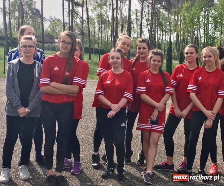 Zdjęcie w galerii na portalu naszraciborz.pl: Kuźniańsko - Odersky sportowy piknik wiadomości z regionu