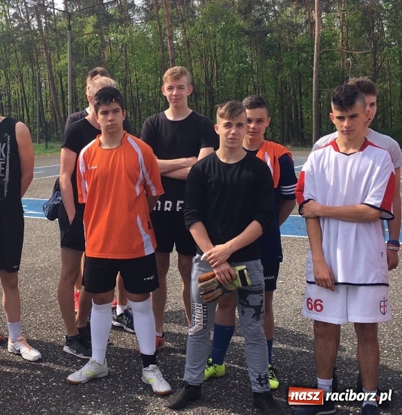 Zdjęcie w galerii na portalu naszraciborz.pl: Kuźniańsko - Odersky sportowy piknik wiadomości z regionu