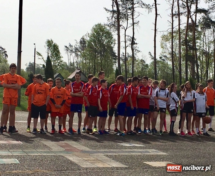 Zdjęcie w galerii na portalu naszraciborz.pl: Kuźniańsko - Odersky sportowy piknik wiadomości z regionu