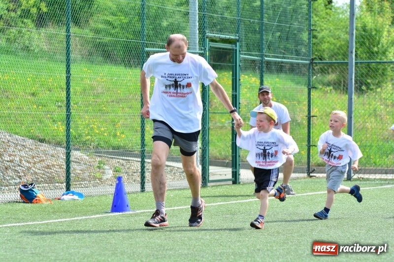 Zdjęcie w galerii na portalu naszraciborz.pl: Rozbiegane Krzanowice. V Bieg Profilaktyczny  wiadomości z regionu