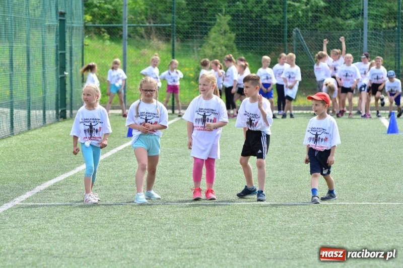 Zdjęcie w galerii na portalu naszraciborz.pl: Rozbiegane Krzanowice. V Bieg Profilaktyczny  wiadomości z regionu