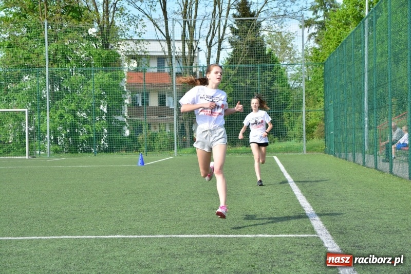 Zdjęcie w galerii na portalu naszraciborz.pl: Rozbiegane Krzanowice. V Bieg Profilaktyczny  wiadomości z regionu