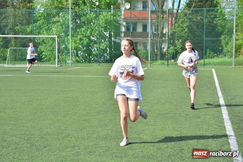 Zdjęcie w galerii na portalu naszraciborz.pl: Rozbiegane Krzanowice. V Bieg Profilaktyczny  wiadomości z regionu