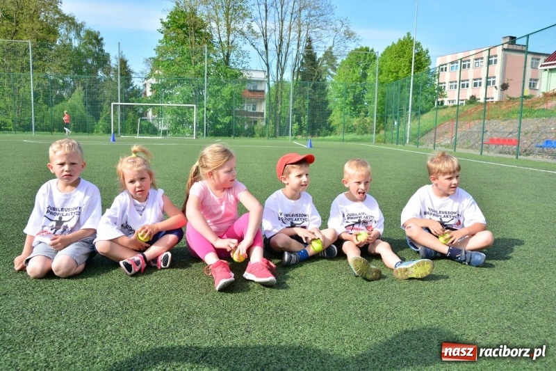 Zdjęcie w galerii na portalu naszraciborz.pl: Rozbiegane Krzanowice. V Bieg Profilaktyczny  wiadomości z regionu