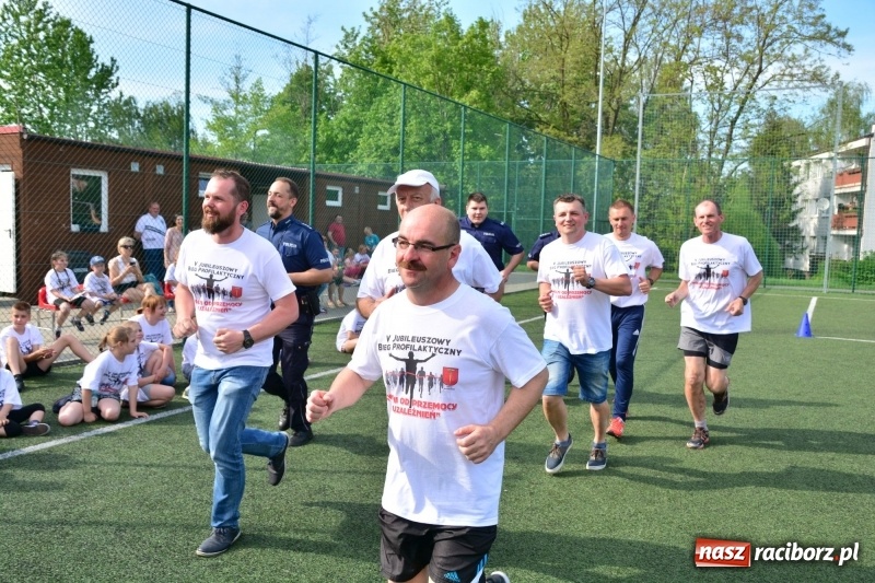 Zdjęcie w galerii na portalu naszraciborz.pl: Rozbiegane Krzanowice. V Bieg Profilaktyczny  wiadomości z regionu