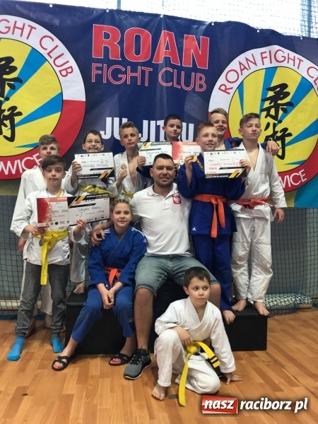 Zdjęcie w galerii na portalu naszraciborz.pl: Łamatorzy na podium w Katowicach wiadomości z regionu