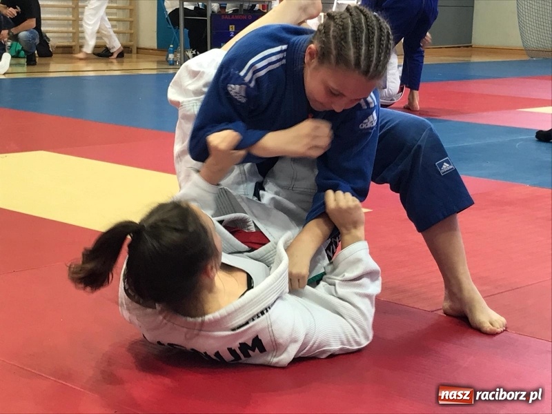 Zdjęcie w galerii na portalu naszraciborz.pl: Łamatorzy na podium w Katowicach wiadomości z regionu