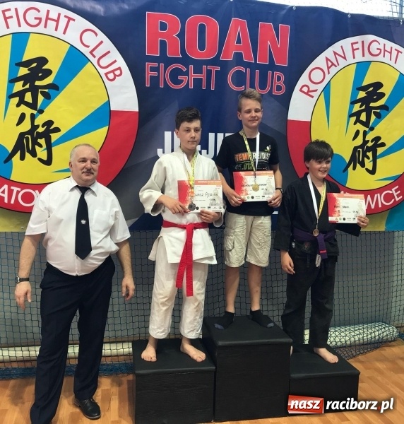 Zdjęcie w galerii na portalu naszraciborz.pl: Łamatorzy na podium w Katowicach wiadomości z regionu