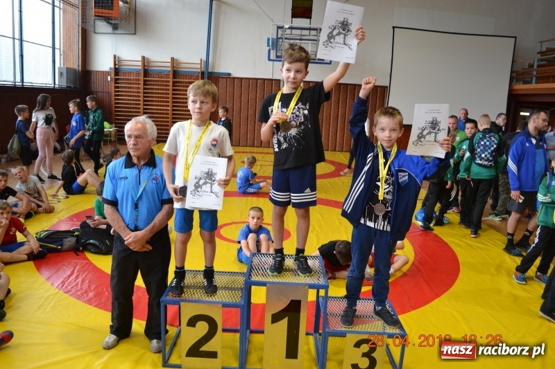 Zdjęcie w galerii na portalu naszraciborz.pl: Medale zawodników Unii Racibórz na zawodach w Krnowie wiadomości z regionu