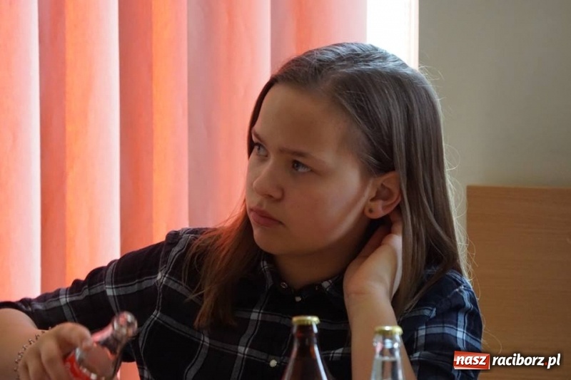 Zdjęcie w galerii na portalu naszraciborz.pl: Młodzi goście z Roth w ratuszu  wiadomości z regionu