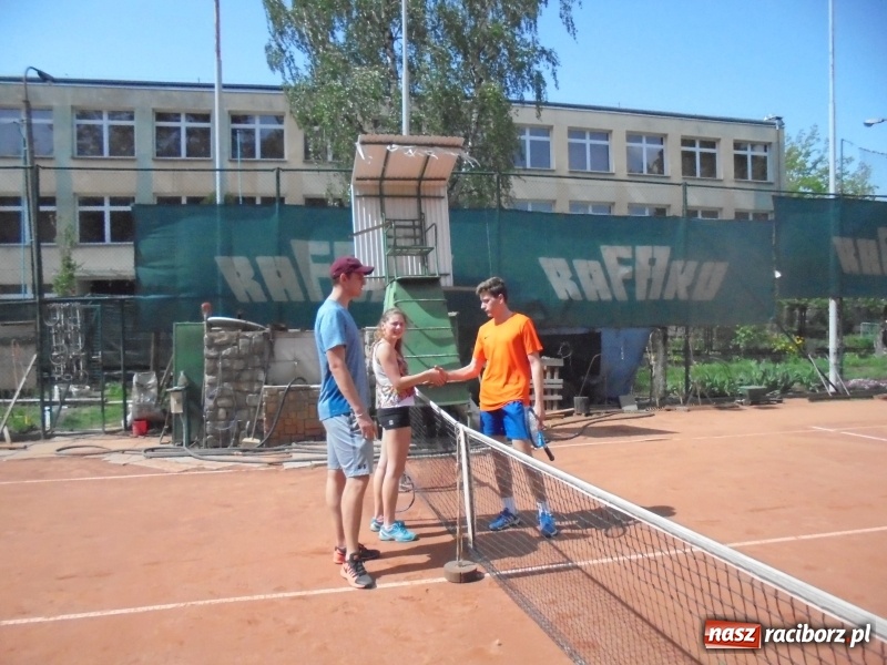 Zdjęcie w galerii na portalu naszraciborz.pl: Singlowy turniej na kortach TKKF Rafako za nami wiadomości z regionu