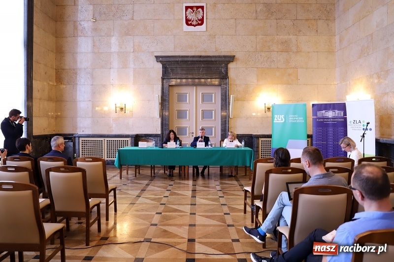 Zdjęcie w galerii na portalu naszraciborz.pl: Elektroniczne zwolnienia lekarskie – nowy termin wdrożenia? wiadomości z regionu