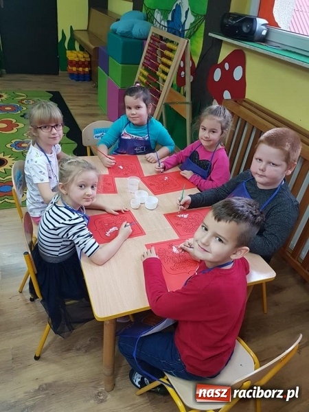 Zdjęcie w galerii na portalu naszraciborz.pl: Przedszkole w Nędzy z honorowym tytułem Przedszkola Młodych Patriotów wiadomości z regionu