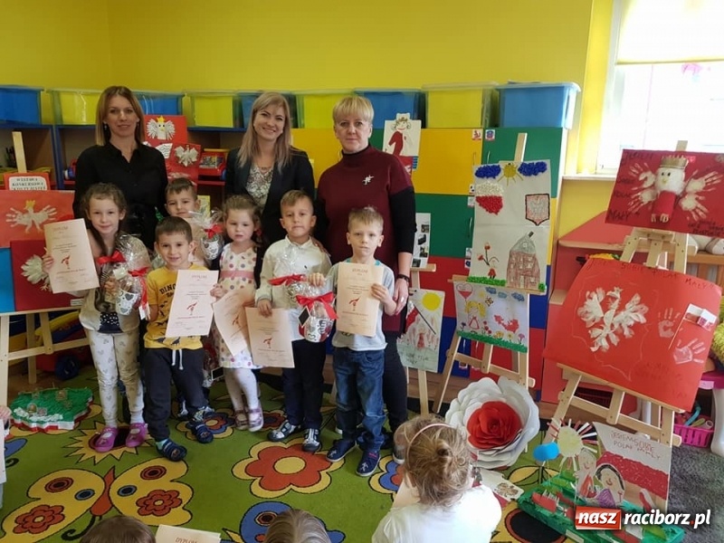 Zdjęcie w galerii na portalu naszraciborz.pl: Przedszkole w Nędzy z honorowym tytułem Przedszkola Młodych Patriotów wiadomości z regionu