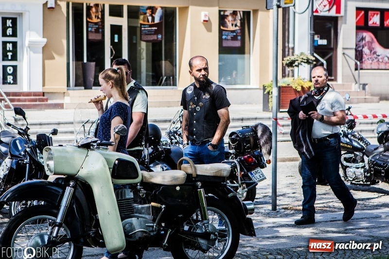 Zdjęcie w galerii na portalu naszraciborz.pl: Parada motocyklistów ulicami Raciborza wiadomości z regionu