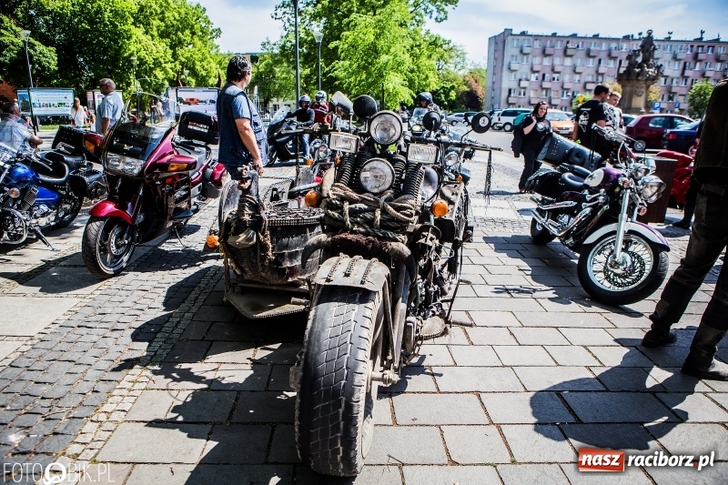 Zdjęcie w galerii na portalu naszraciborz.pl: Parada motocyklistów ulicami Raciborza wiadomości z regionu