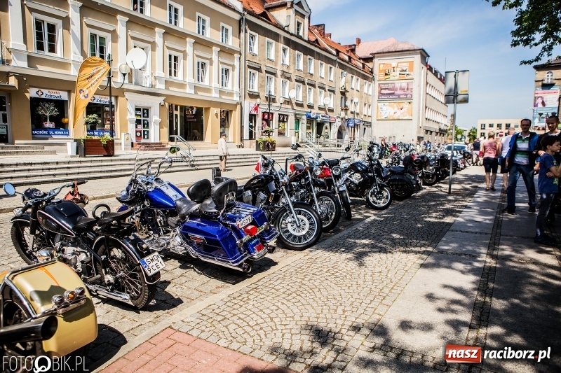 Zdjęcie w galerii na portalu naszraciborz.pl: Parada motocyklistów ulicami Raciborza wiadomości z regionu