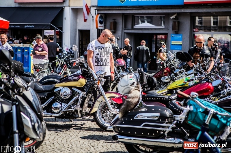 Zdjęcie w galerii na portalu naszraciborz.pl: Parada motocyklistów ulicami Raciborza wiadomości z regionu