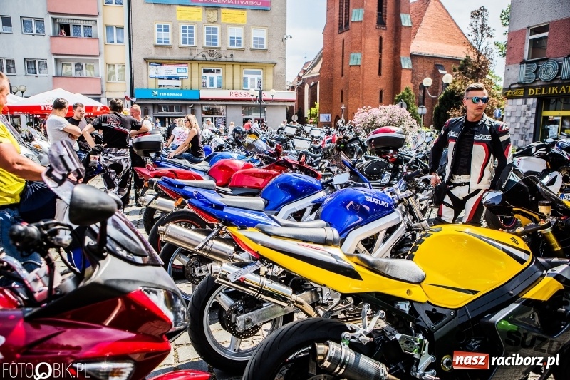 Zdjęcie w galerii na portalu naszraciborz.pl: Parada motocyklistów ulicami Raciborza wiadomości z regionu