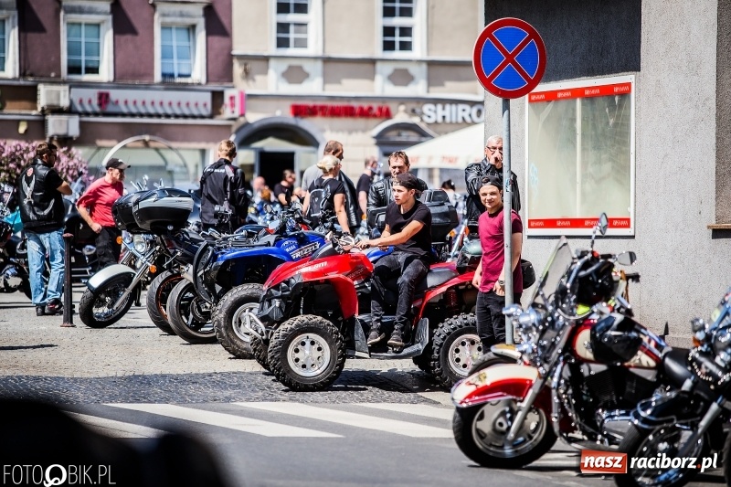 Zdjęcie w galerii na portalu naszraciborz.pl: Parada motocyklistów ulicami Raciborza wiadomości z regionu