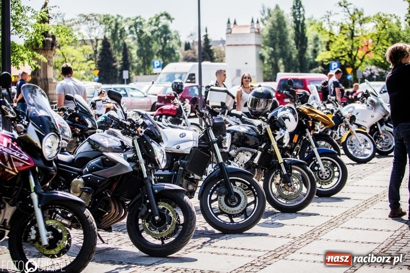 Zdjęcie w galerii na portalu naszraciborz.pl: Parada motocyklistów ulicami Raciborza wiadomości z regionu