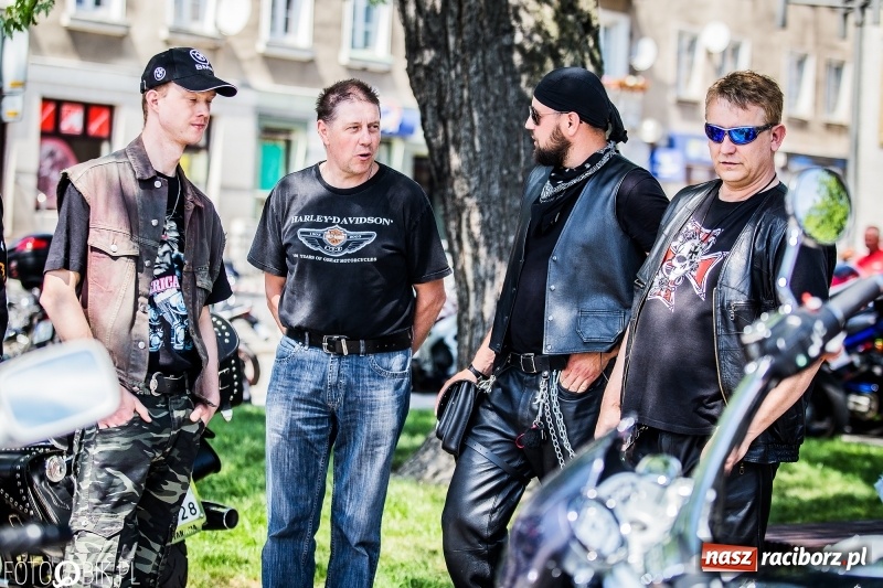 Zdjęcie w galerii na portalu naszraciborz.pl: Parada motocyklistów ulicami Raciborza wiadomości z regionu