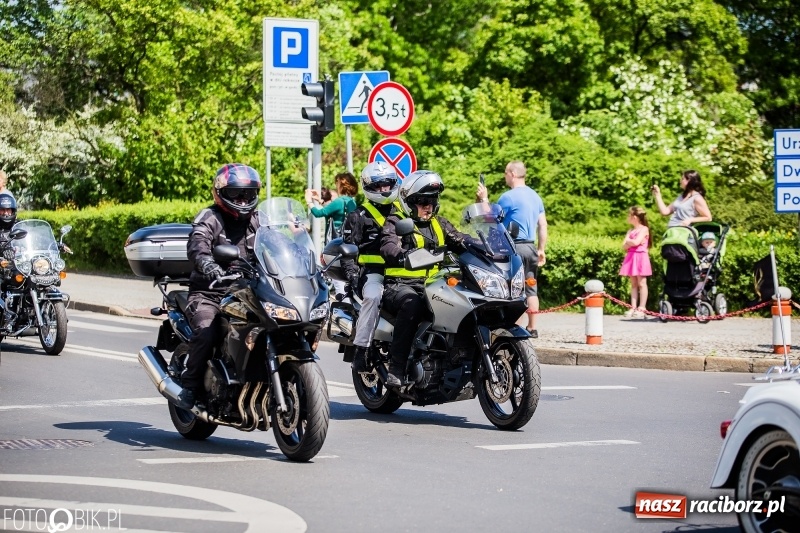 Zdjęcie w galerii na portalu naszraciborz.pl: Parada motocyklistów ulicami Raciborza wiadomości z regionu