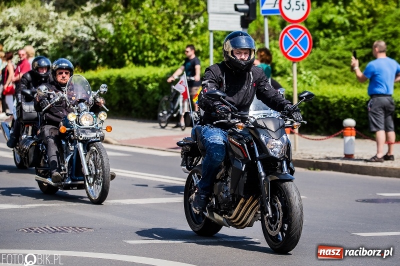 Zdjęcie w galerii na portalu naszraciborz.pl: Parada motocyklistów ulicami Raciborza wiadomości z regionu