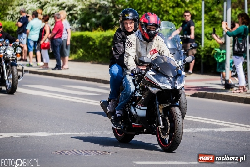 Zdjęcie w galerii na portalu naszraciborz.pl: Parada motocyklistów ulicami Raciborza wiadomości z regionu