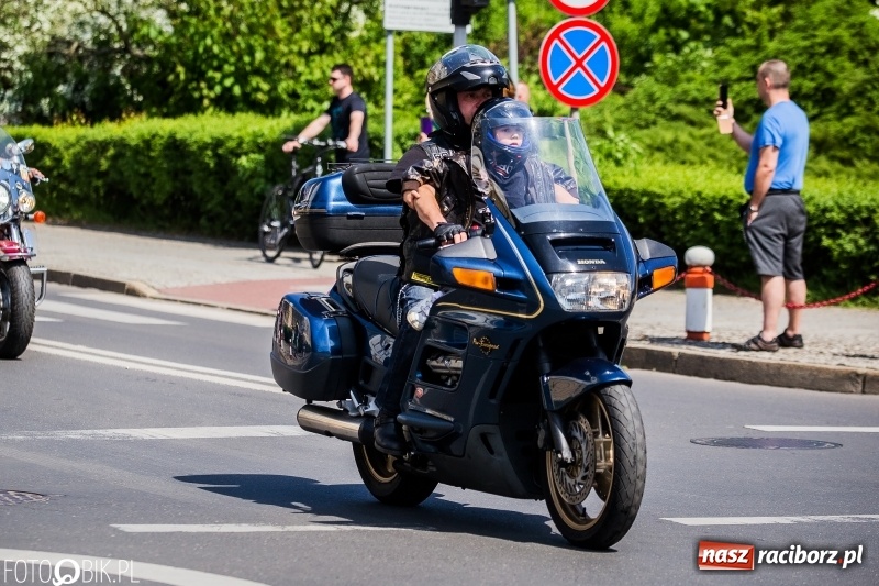 Zdjęcie w galerii na portalu naszraciborz.pl: Parada motocyklistów ulicami Raciborza wiadomości z regionu