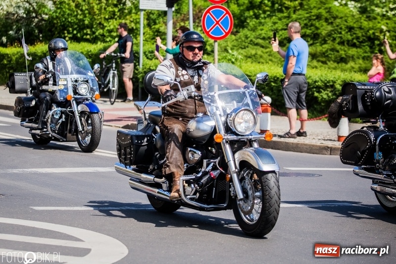 Zdjęcie w galerii na portalu naszraciborz.pl: Parada motocyklistów ulicami Raciborza wiadomości z regionu