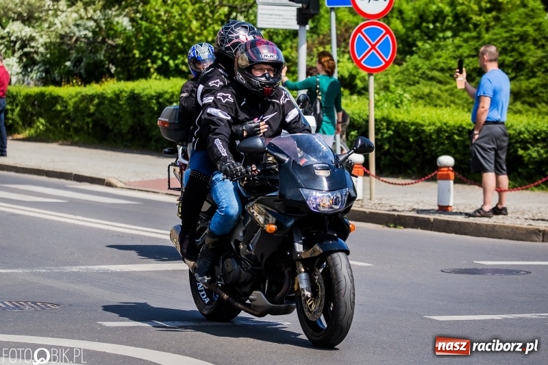 Zdjęcie w galerii na portalu naszraciborz.pl: Parada motocyklistów ulicami Raciborza wiadomości z regionu
