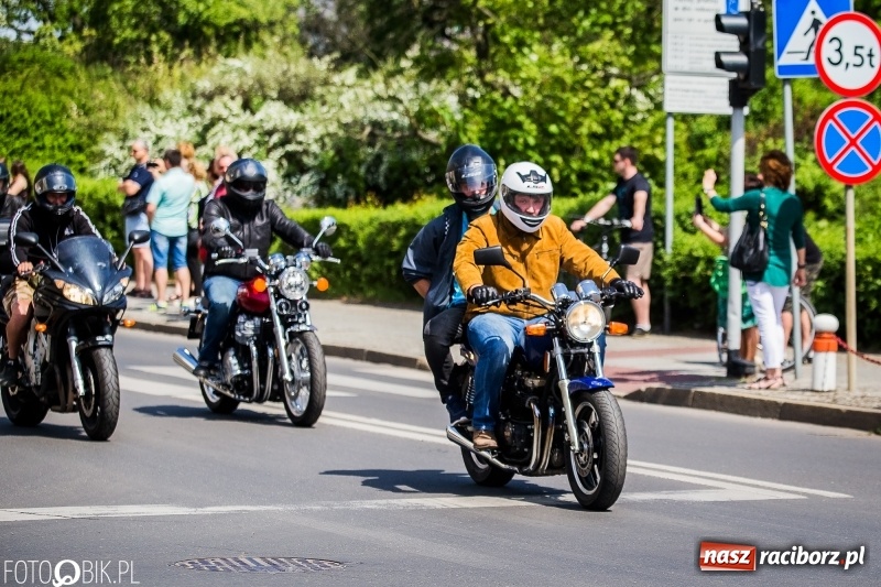 Zdjęcie w galerii na portalu naszraciborz.pl: Parada motocyklistów ulicami Raciborza wiadomości z regionu