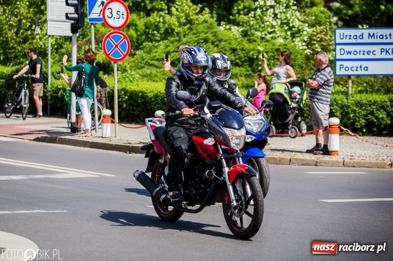Zdjęcie w galerii na portalu naszraciborz.pl: Parada motocyklistów ulicami Raciborza wiadomości z regionu