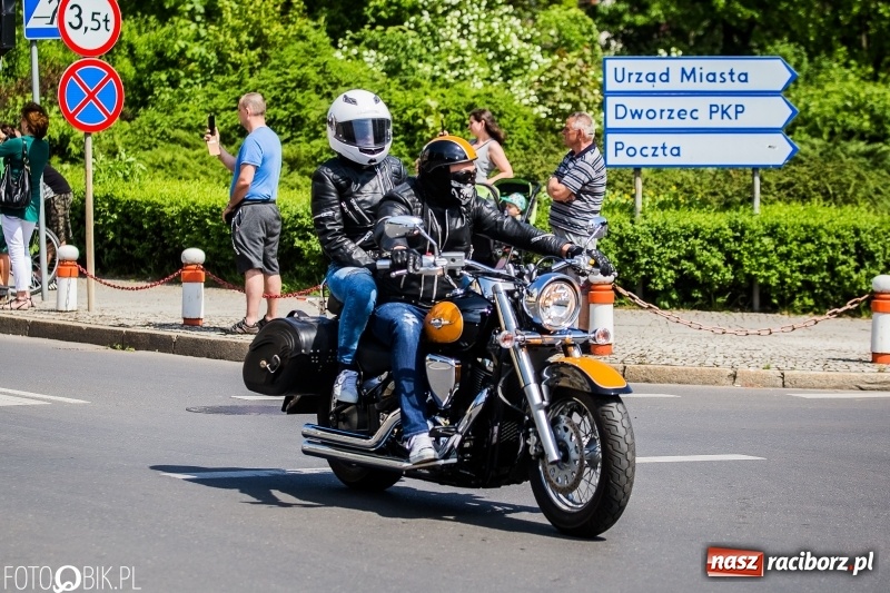Zdjęcie w galerii na portalu naszraciborz.pl: Parada motocyklistów ulicami Raciborza wiadomości z regionu