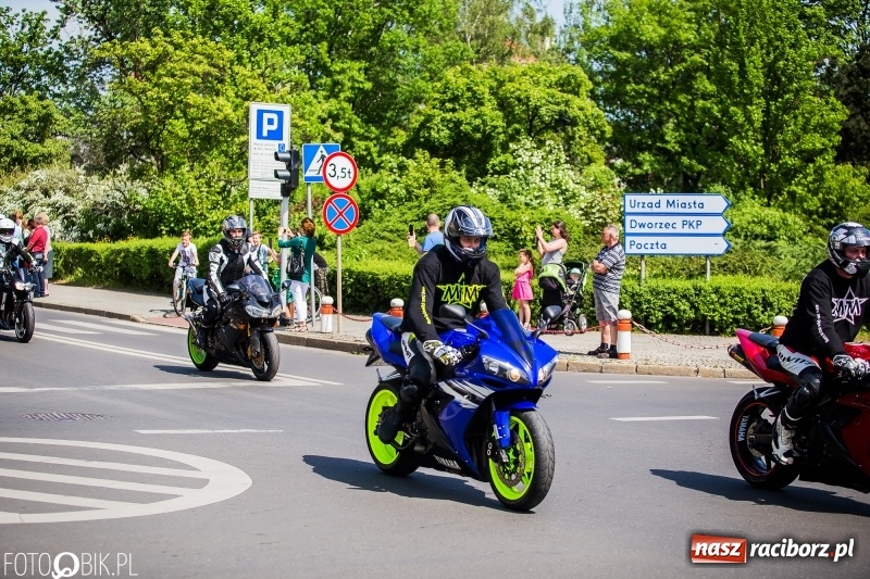 Zdjęcie w galerii na portalu naszraciborz.pl: Parada motocyklistów ulicami Raciborza wiadomości z regionu