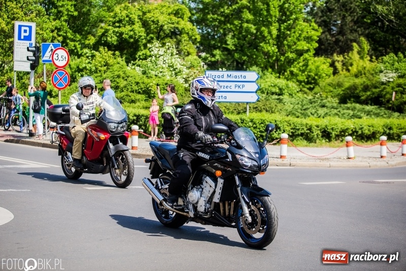 Zdjęcie w galerii na portalu naszraciborz.pl: Parada motocyklistów ulicami Raciborza wiadomości z regionu