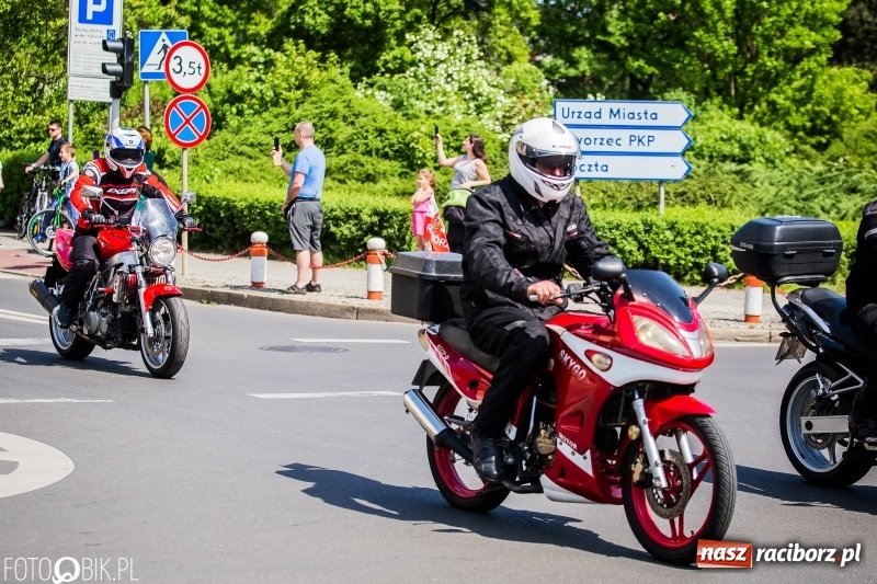 Zdjęcie w galerii na portalu naszraciborz.pl: Parada motocyklistów ulicami Raciborza wiadomości z regionu