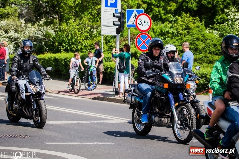 Zdjęcie w galerii na portalu naszraciborz.pl: Parada motocyklistów ulicami Raciborza wiadomości z regionu