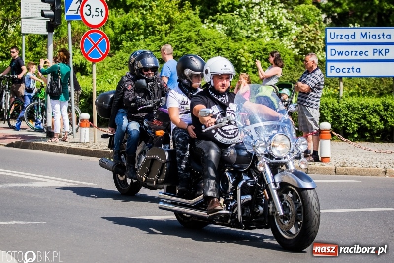 Zdjęcie w galerii na portalu naszraciborz.pl: Parada motocyklistów ulicami Raciborza wiadomości z regionu
