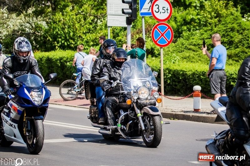 Zdjęcie w galerii na portalu naszraciborz.pl: Parada motocyklistów ulicami Raciborza wiadomości z regionu